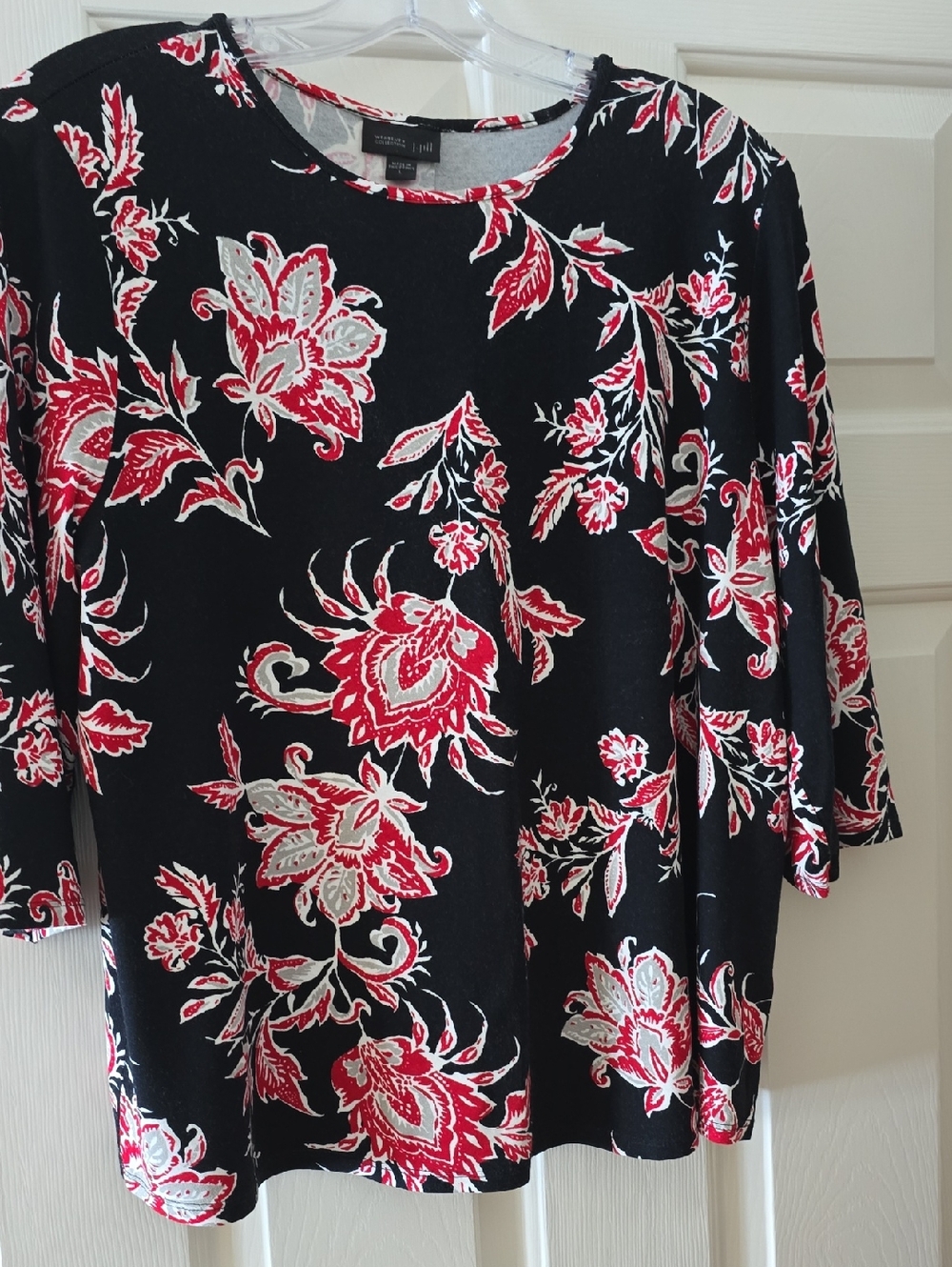 J. Jill Black Red and White Floral Tunic